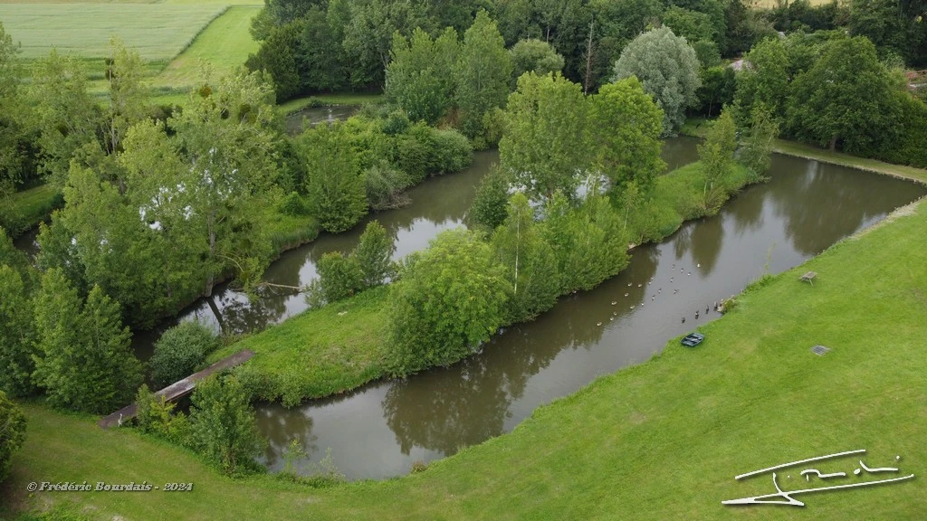 Etang Ormeaux image