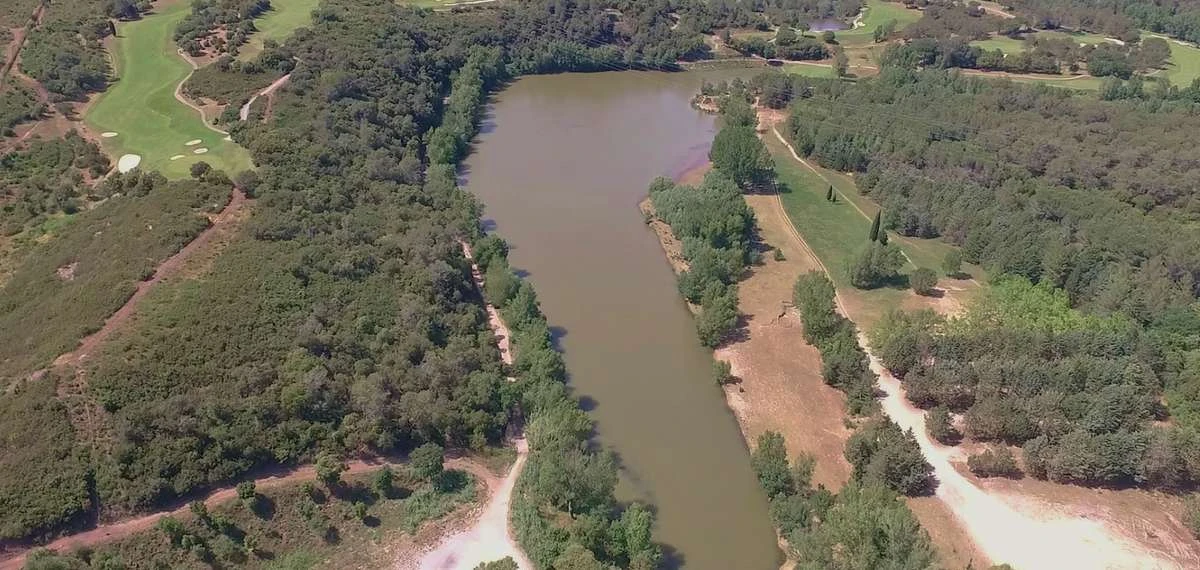 Lacs de l'Endre image